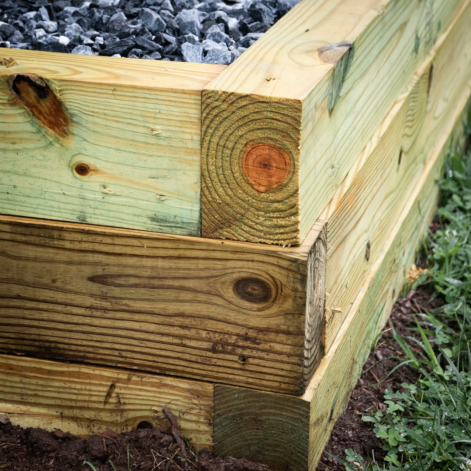 How to install the corner of a gravel shed foundation